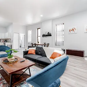 2br-park-ave-townhome-across-the-street-from-lafayette.saint-louishotels.com/
