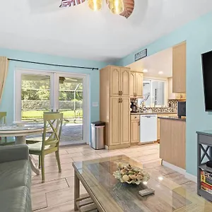 Holiday home Perfect For Family Gatherings With A Heated Pool! - Clearwater's Clear Choice